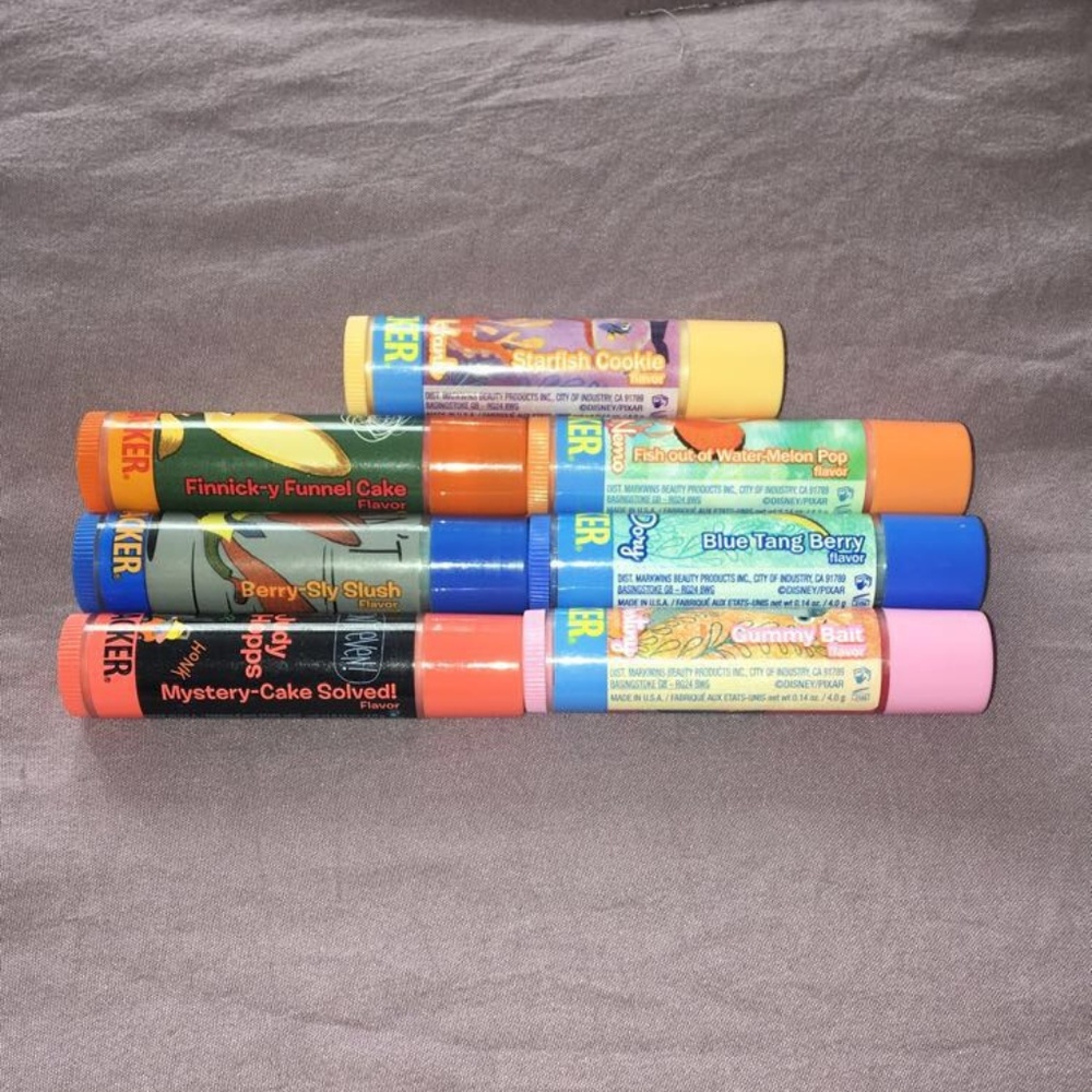 Pack of 7 Character Lipsmackers